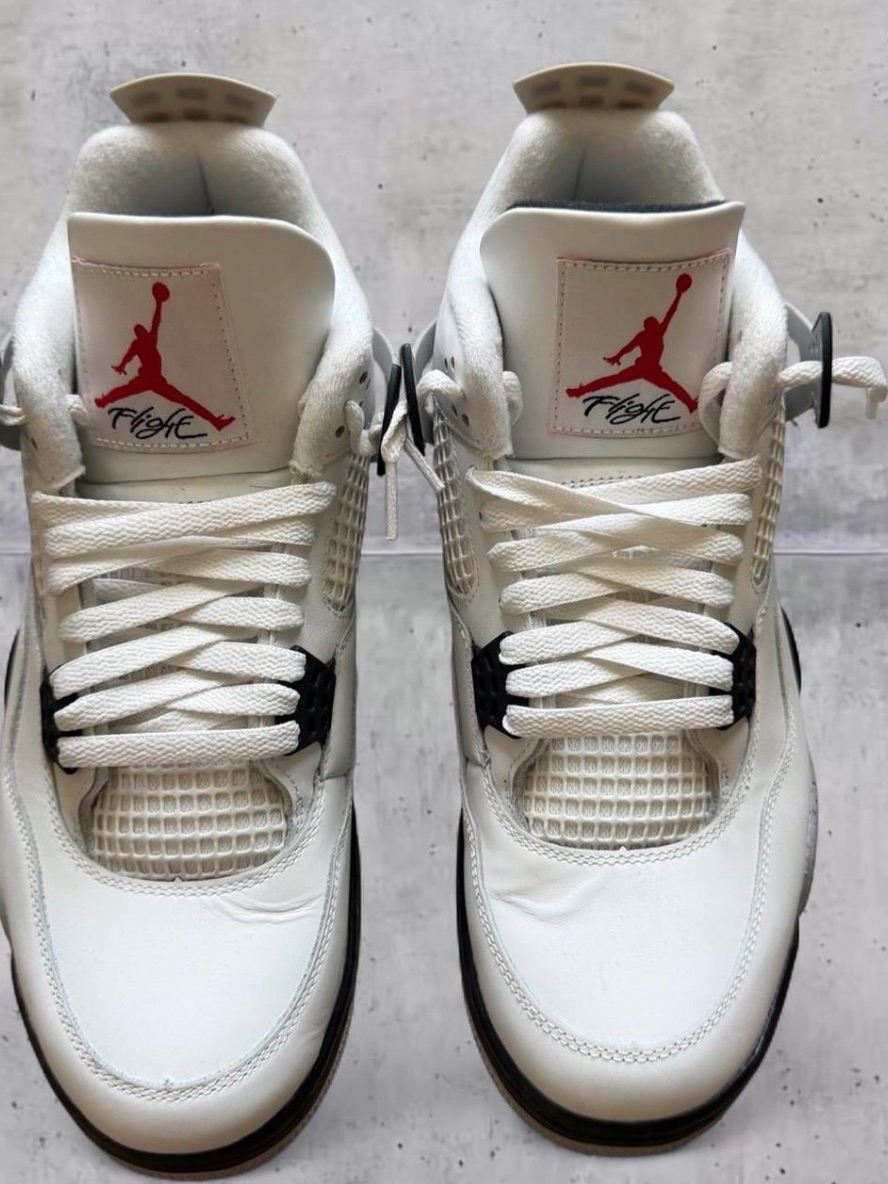 Jordan Men's White/Black/Red Retro Sneakers